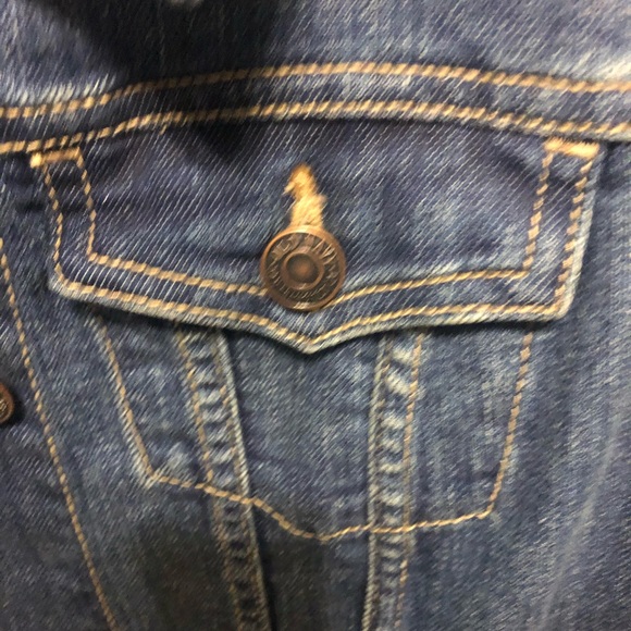 Old Navy Sleeveless Denim Jacket - Picture 2 of 6